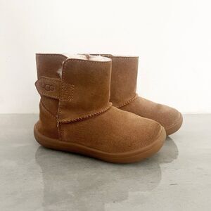 UGG Keelan II Boots Toddlers Chestnut Suede Size 8
